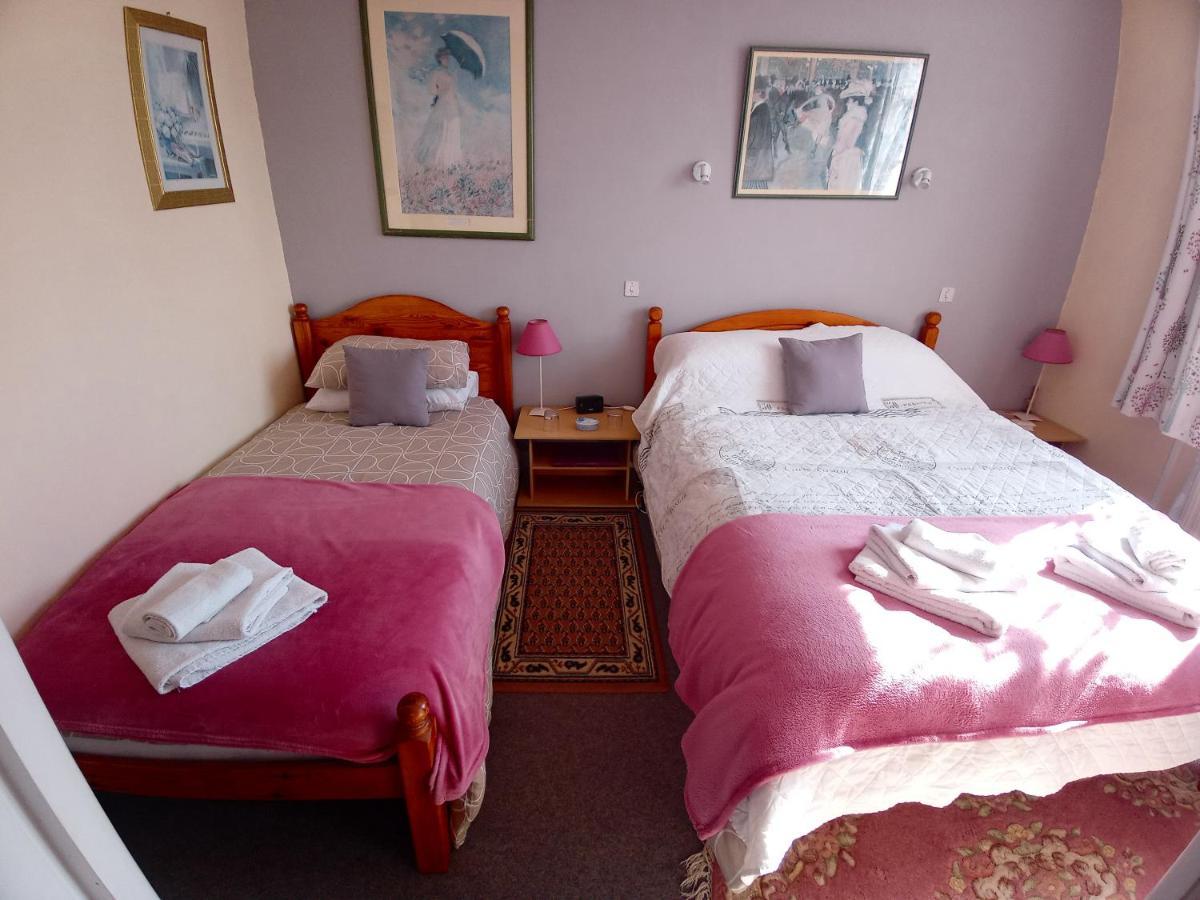 Juvigny-Val-d'Andaine Lenard Charles Bed & Breakfast מראה חיצוני תמונה