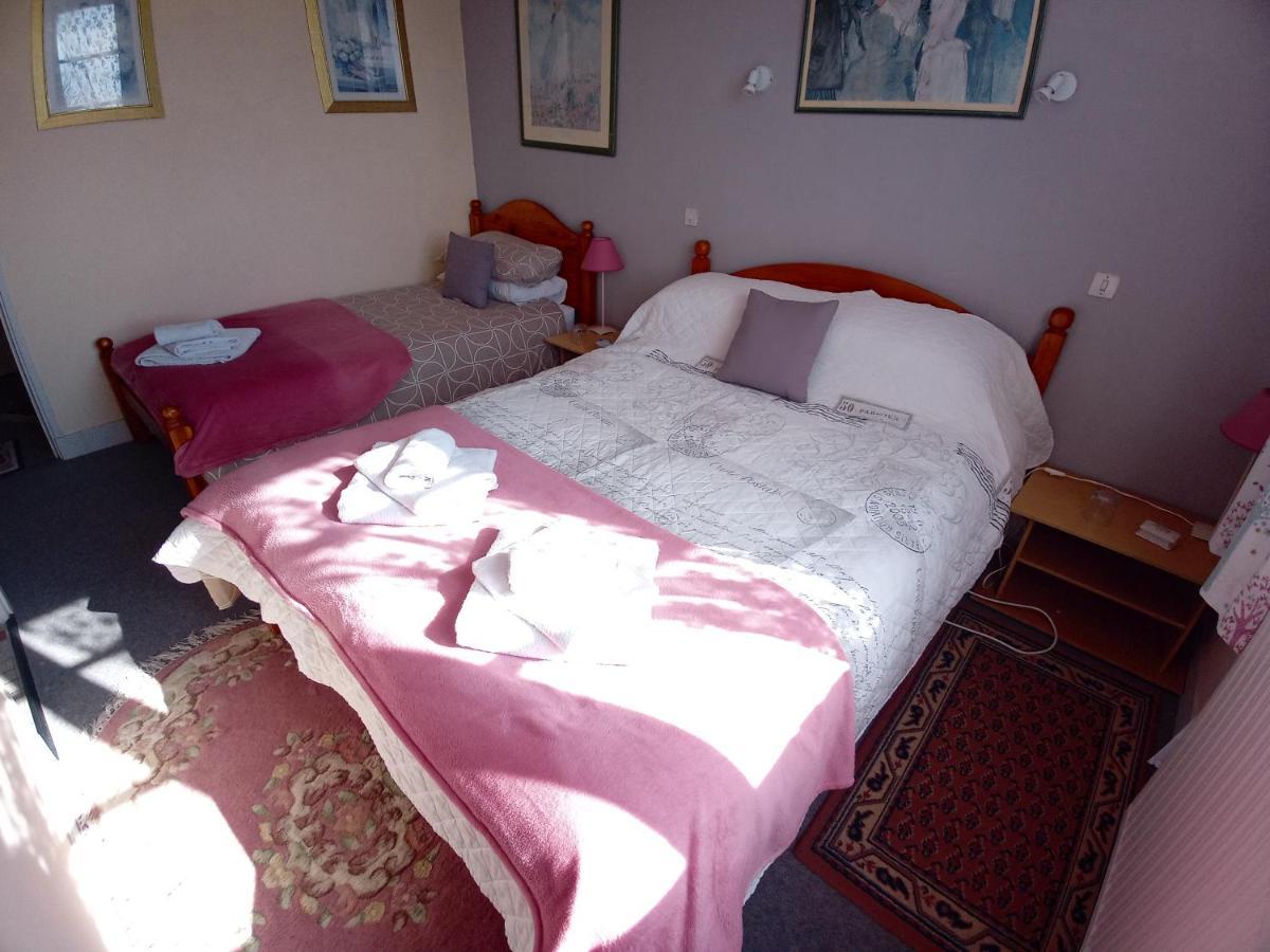 Juvigny-Val-d'Andaine Lenard Charles Bed & Breakfast מראה חיצוני תמונה