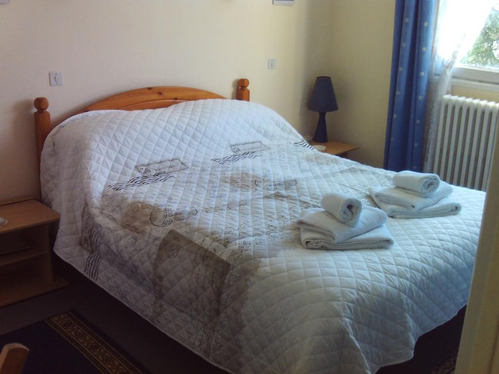 Juvigny-Val-d'Andaine Lenard Charles Bed & Breakfast מראה חיצוני תמונה
